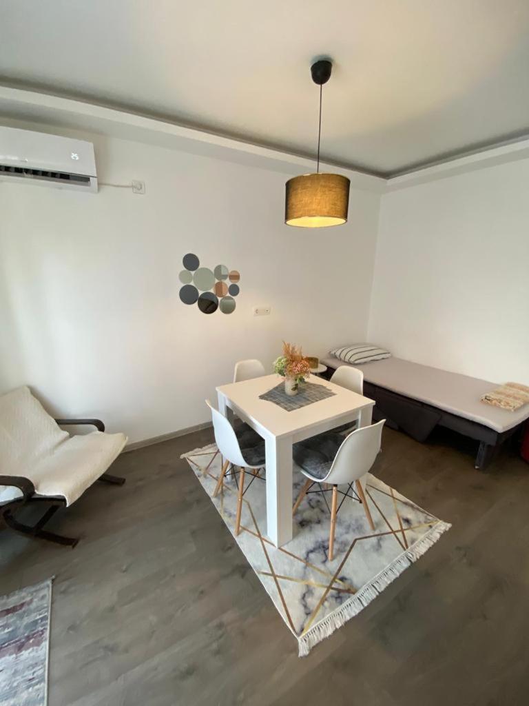 Mia Airport Appartement